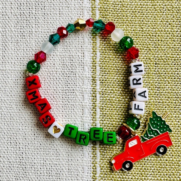 Taylor Swift Christmas Friendship Bracelet ~ Xmas Tree Farm with Red Truck Charm - Picture 1 of 2